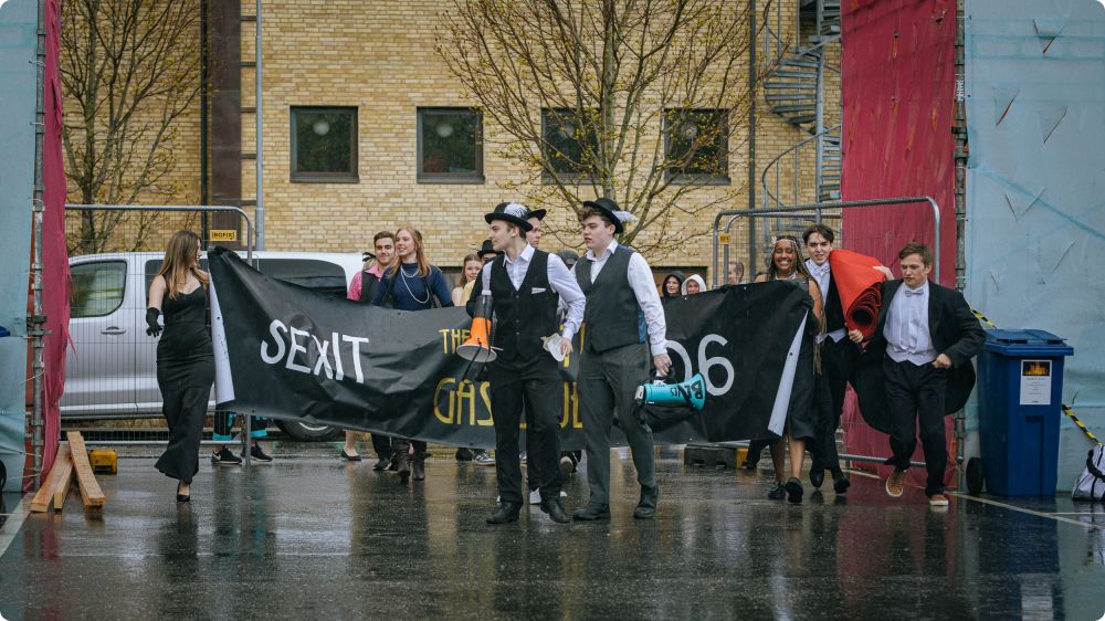 Byggplatsen Dag 1