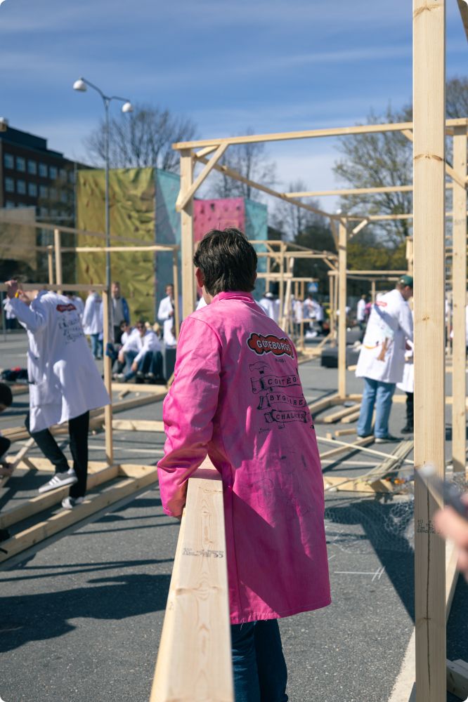 Byggplatsen Dag 2